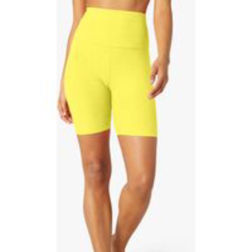 Beyond Yoga Spacedye Biker Short Lemon Glow NWOT